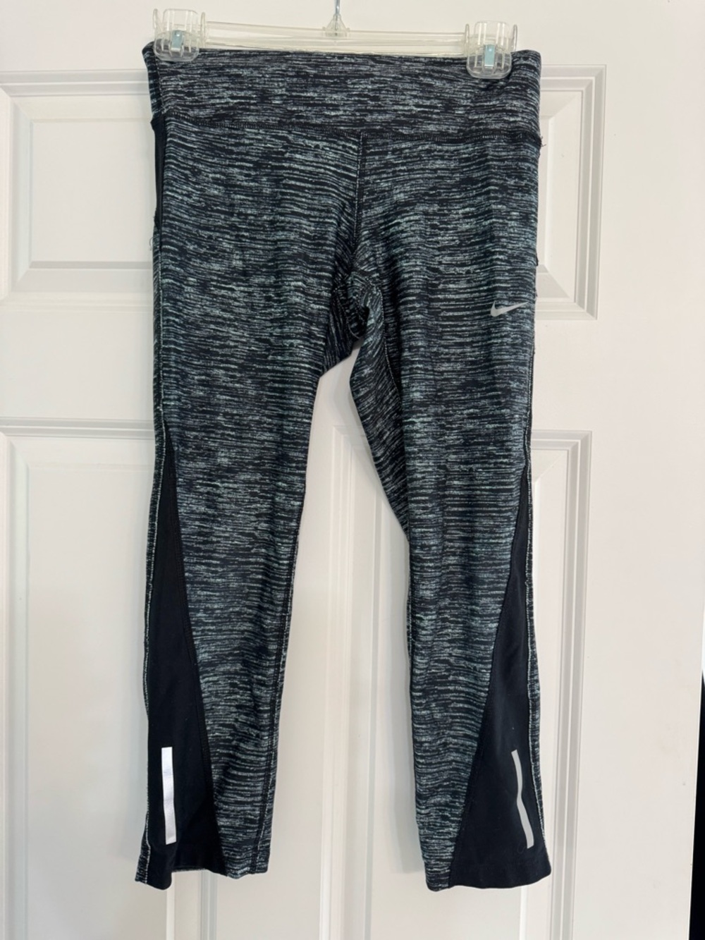 Nike Black & Heathered Gray Athletic Leggings
